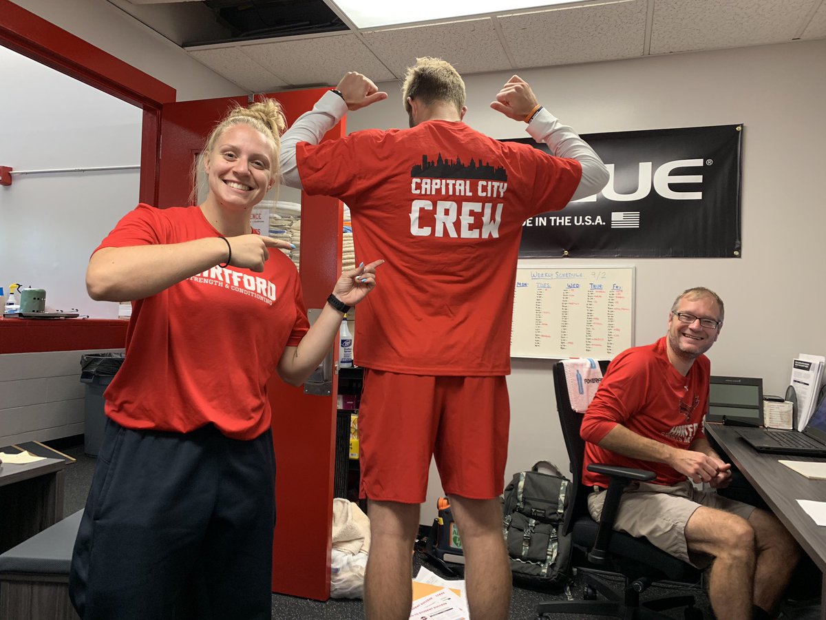 KScafariello's tweet photo. Great day to be a Hawk. 2-0 on day with road wins in VB and MSOC, got to take in 3 practices for SB, MBA and MLAX AND it was our first wear red Friday’s. Good to be a Hawk. #hawksonthehunt #hawkstakeflight #flyhighfridays @HartfordHawks @HartfordMSOC @HartfordVball https://t.co/25lig2GIeq