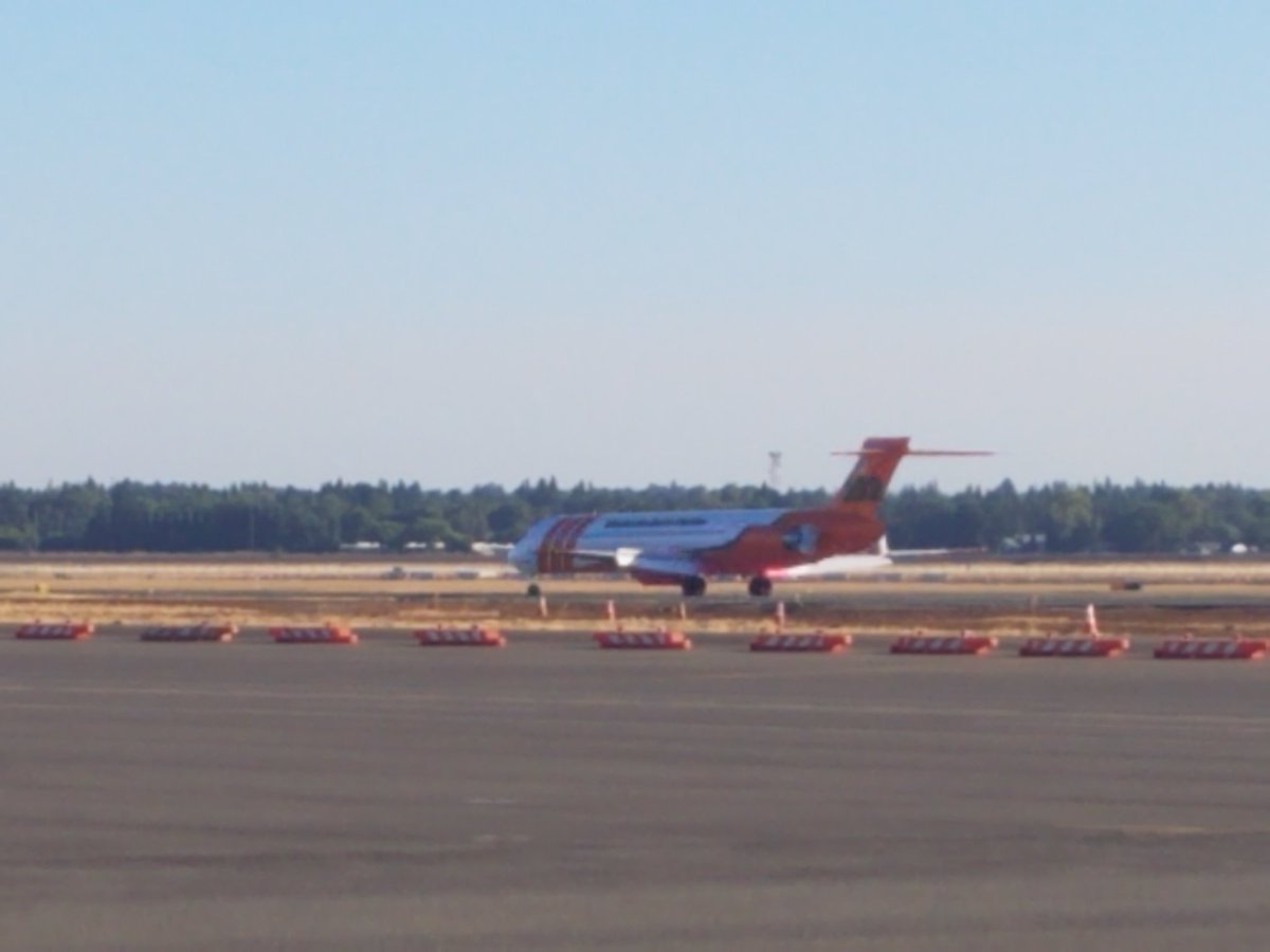 CALFIRE_ButteCo's tweet image. Busy day at the #ChicoAirAttackBase loading and fueling aircraft. More than 50,000 gallons of retardant loaded onto nine different air tankers, most of them in support of the #RedBankFire.