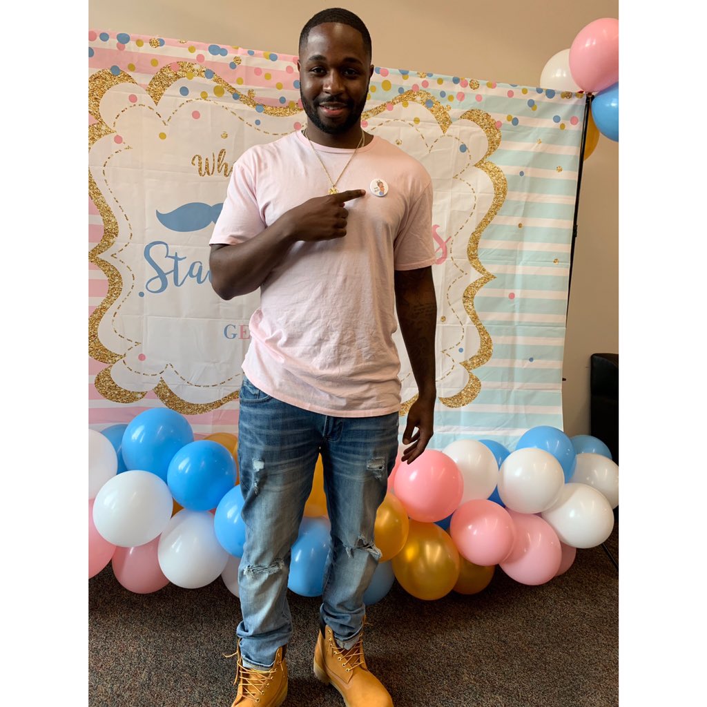 FlyDex's tweet photo. #TeamLashes 👧🏾 or #Teamstaches gender reveal 👦🏾 either way, it does not matter because at the end of day I’m super excited that I’m going to be a Daddy to my little baby girl 👧🏾💞 This is going to be an amazing experience for me, my family, friends, and the mother of my child. https://t.co/Z25XTuO5DY