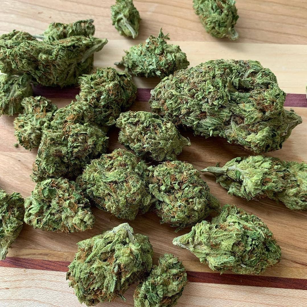 plugwalker1's tweet photo. #420 #virginislands #artist #travelphotography #facesofgemini #visualarts #stcroix #carnivalisthatyou #this_is_marge #toofunny #rawcones #inmyfeelings #drawingonphoto #views #custom #smokeart #hightimes #weed #creative #vinice #songoftheday #stt #reggae #goldandblue #cancer https://t.co/5dyx5FQsuI