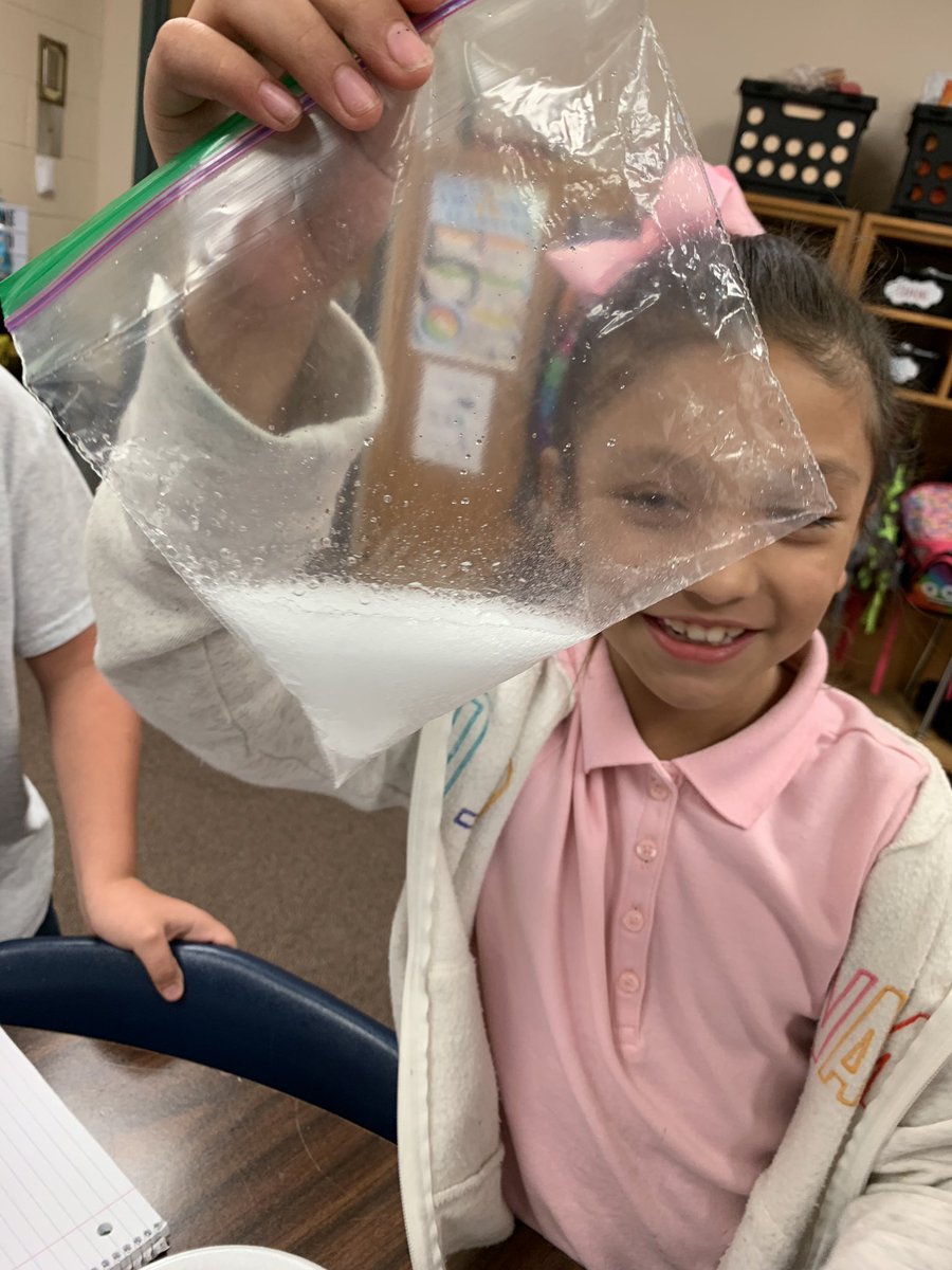 MrsManshack's tweet image. Learning about solids, liquids, and gases 🧪🔎💧#CISDScienceRocks
