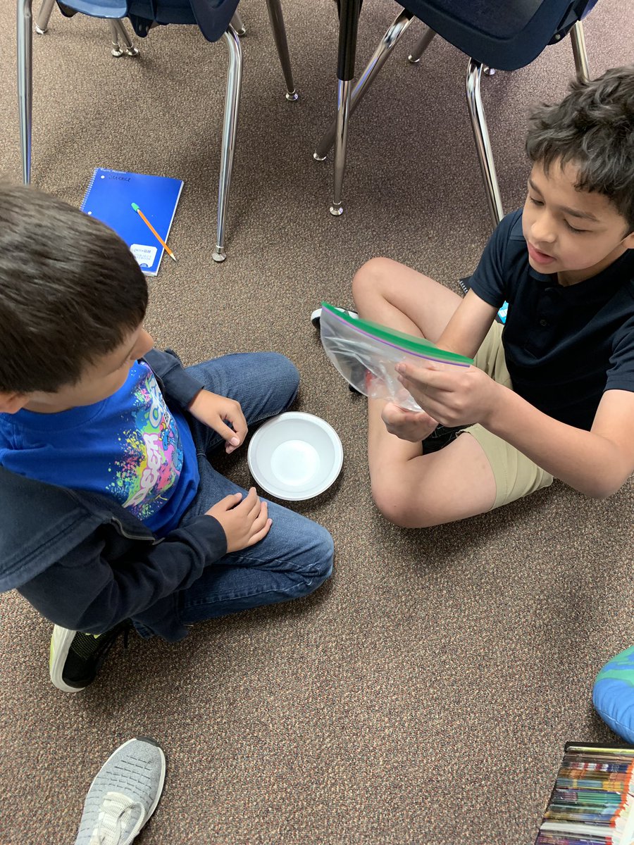 MrsManshack's tweet image. Learning about solids, liquids, and gases 🧪🔎💧#CISDScienceRocks