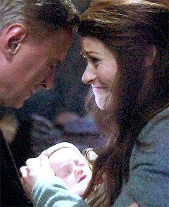 #FF a mi <a href="/bella_dearie/">Bella Gold French</a>, el amor de mi vida, la mejor esposa y compañera y ahora también ya fuera de toda duda, la mejor madre del mundo. Juliette y yo somos inmensamente afortunados por tenerte