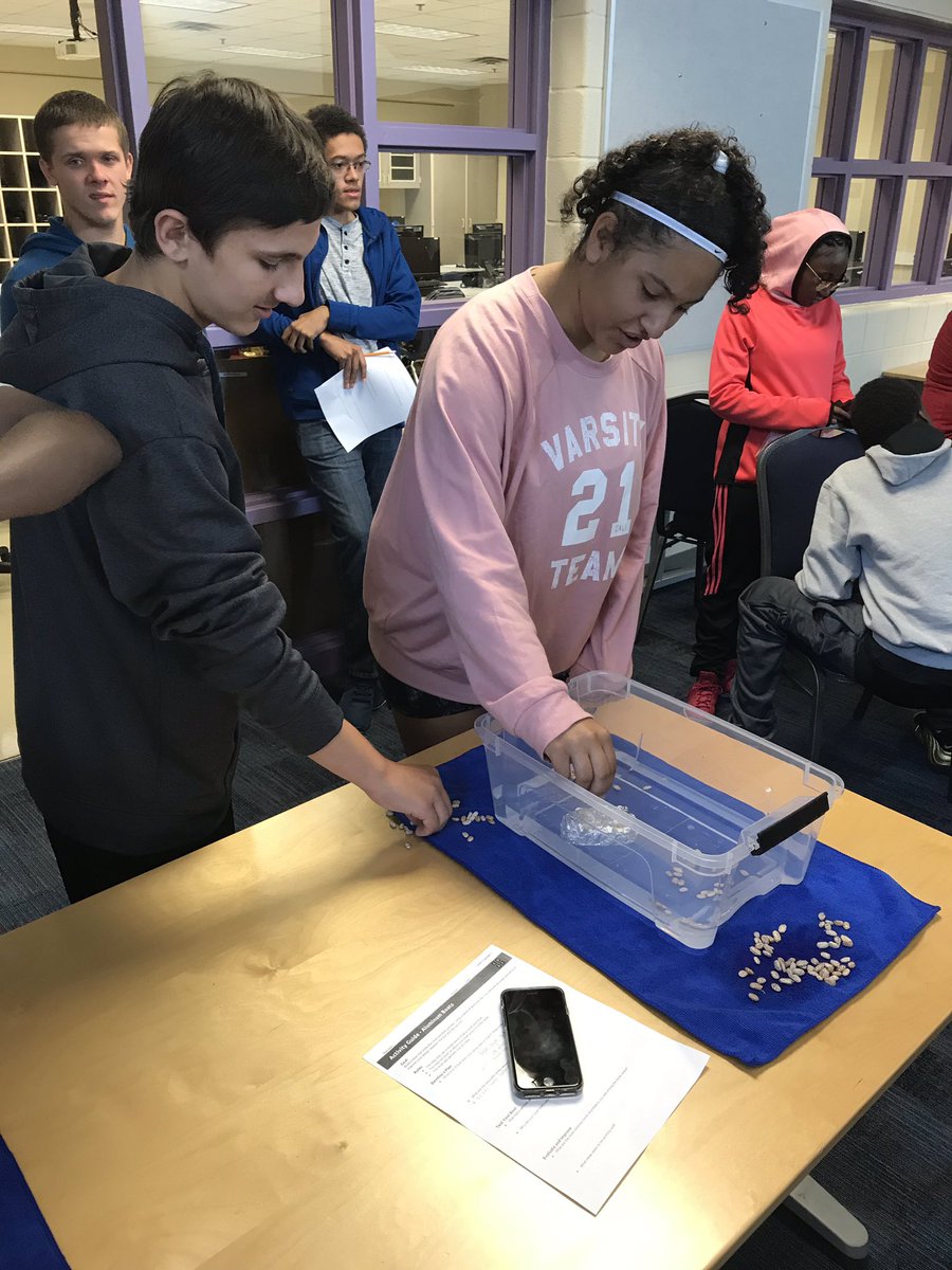 mrmLincolnMS's tweet image. Aluminum foil boats in Computer Science?  Absolutely!!  Building community and learning the problem solving process.
@TeachCode @GoSplitters  #MiCoding #MiSTEM #splitternationcodes