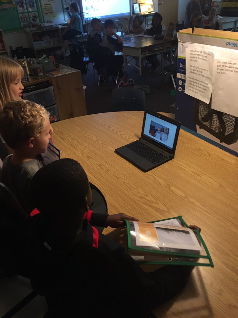 2ndGradeMrChris's tweet photo. Ss were so excited to write and record their @Flipgrid videos to introduce our #goalsproject on affordable and clean energy. #goalsprojectgroup4 @wwcsd #w_wdolphins https://t.co/dm8cqZcGu4