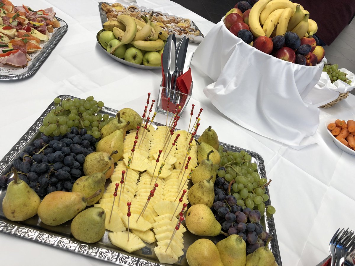 jetzlstorfer's tweet photo. Breakfast ๐ #lakesidehackfest https://t.co/Jktkv5pGaN