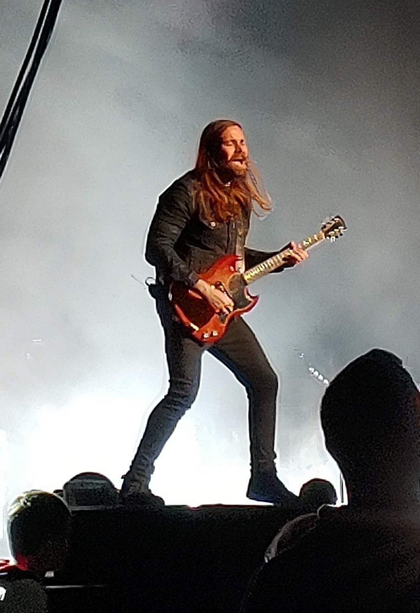 ChicagoLovesGAV's tweet photo. @CT3GUITAR bringing it! (Tinley Park, IL my pic)Chicago 💚Sandra https://t.co/Z3CNVMs8st