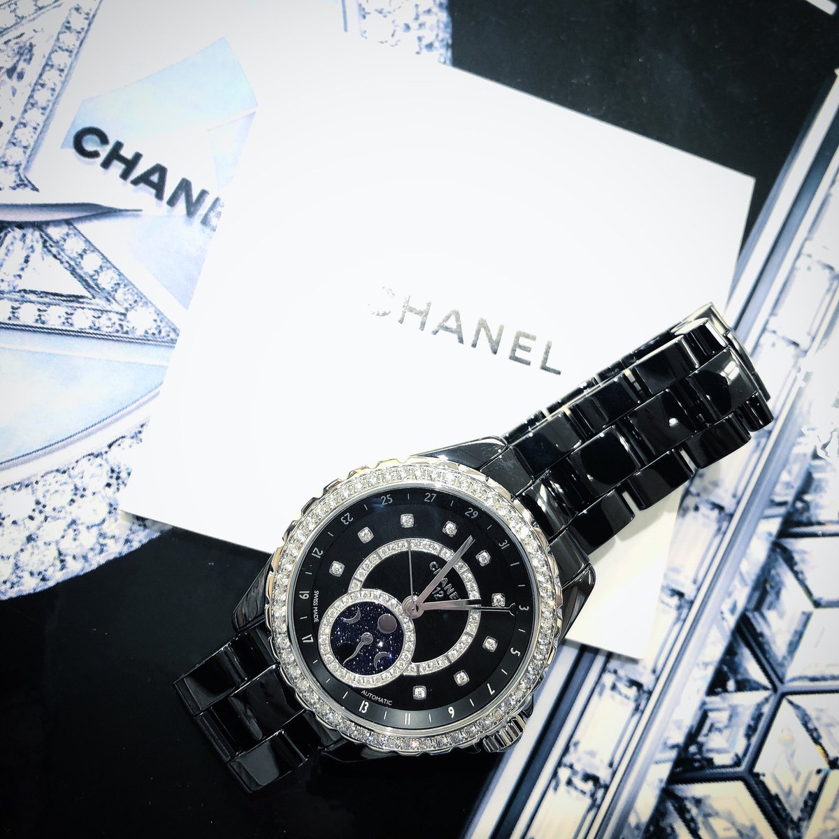 コレクションシバ Pa Twitter コレクションシバです Chanel J12 ダイヤベゼル ムーンフェイズ ファーズドゥリュヌ コレクションシバ 本厚木 Chanel ハイブランド 時計好きな人と繋がりたい お洒落さんと繋がりたい ブランド好きな人と繋がりたい メンズ