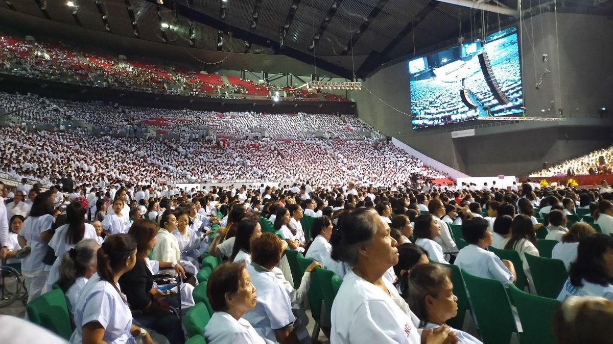 INCNews_Updates's tweet photo. Thousands of people received the holy baptism earlier this morning at the Philippine Arena. 
Post your photos from the event and use #INCGrandBaptism2019 https://t.co/fRufe0t4RZ
