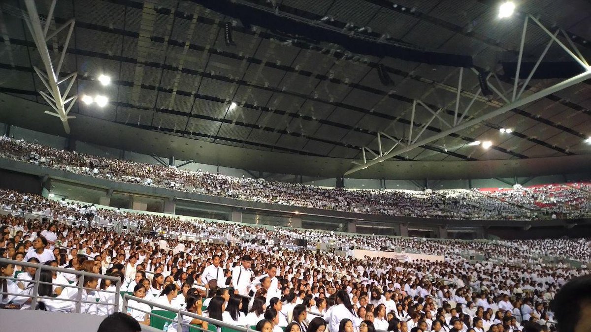 INCNews_Updates's tweet photo. Thousands of people received the holy baptism earlier this morning at the Philippine Arena. 
Post your photos from the event and use #INCGrandBaptism2019 https://t.co/fRufe0t4RZ