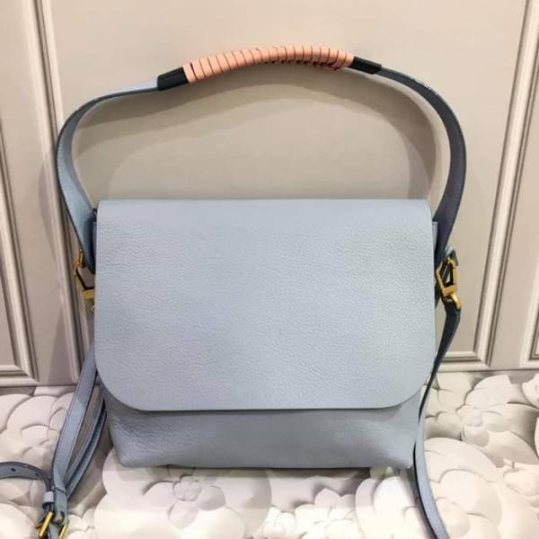 FossilGallery's tweet image. Fossil Maya Hobo Flap Hobo Horizon Blue Rp 556.000
🔸Ukuran 28 x 25 x 10 cm
🔸New With Tag
🔸Original Dustbag
Untuk Pemesanan 📲WA : 082352366278
#tasfossilori #tasfossilmurah #tasfossil #tasfossilcowok #tasfossilcantik