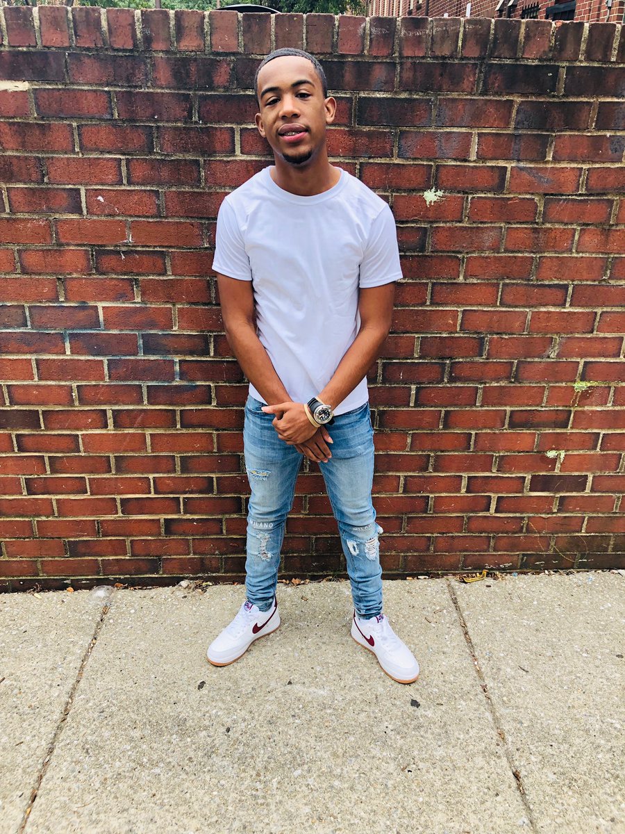 forevabackend1's tweet photo. I know Jefe still with me when it get cold I feel your spirit💙💯 #LLJefe💙 #Foreva103🖤 https://t.co/xqE8uc2YAp