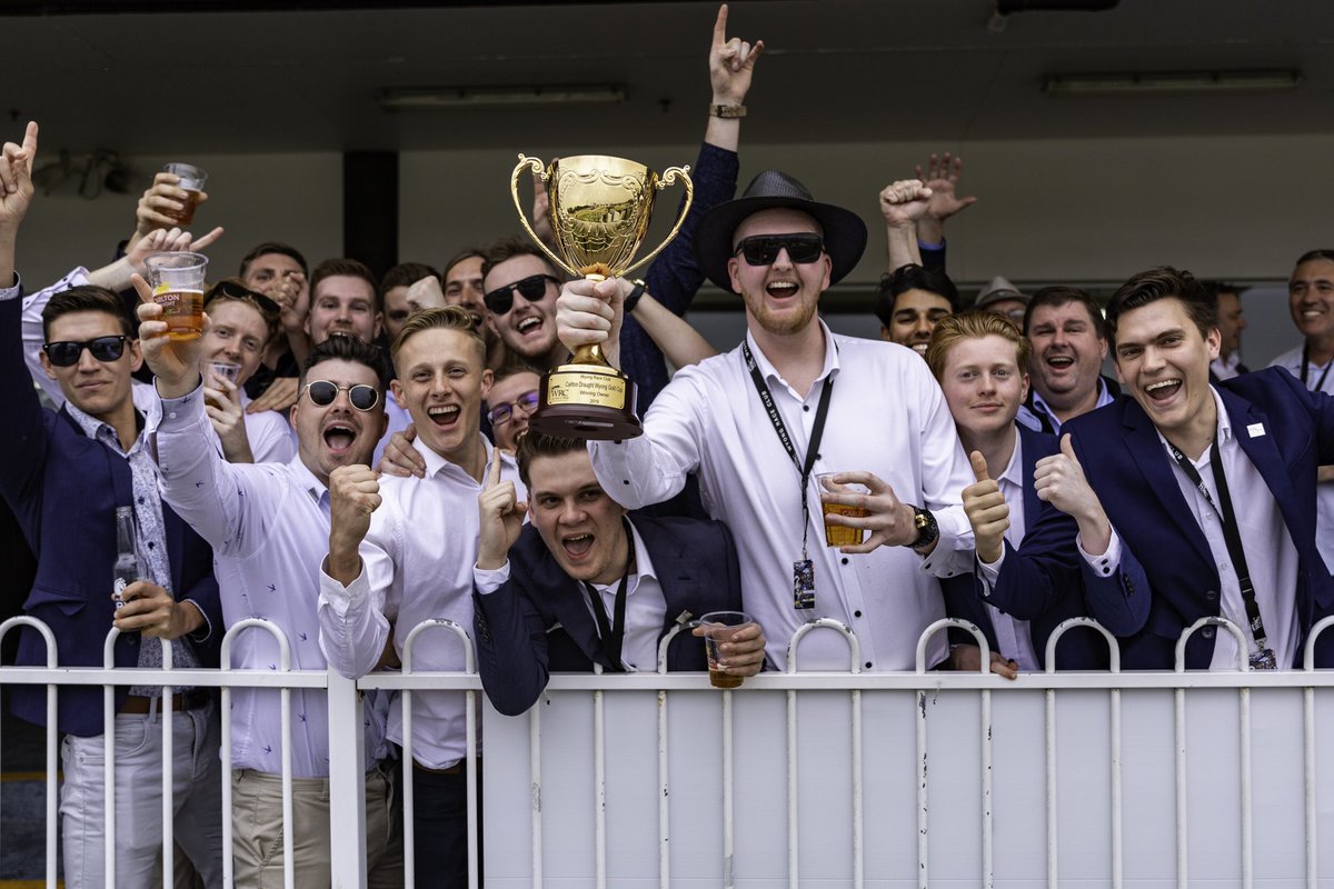 WyongRaceClub's tweet photo. Wouldnโt be a Wyong Raceday without the #assortedpunters making themselves heard https://t.co/Or68sf1GSg
