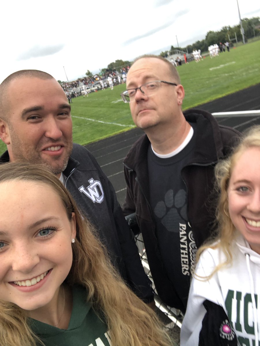 dkuiper08's tweet photo. @k_klassen11 @beck_bp @KaylaLebster @saaab_fe @kylelantz6 https://t.co/pzYRwxOORC