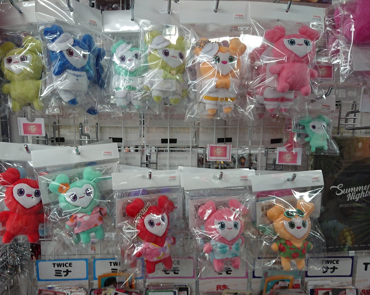 TWICE グッズの紹介です😆💕✨ 先月開催された「ポップアップストア