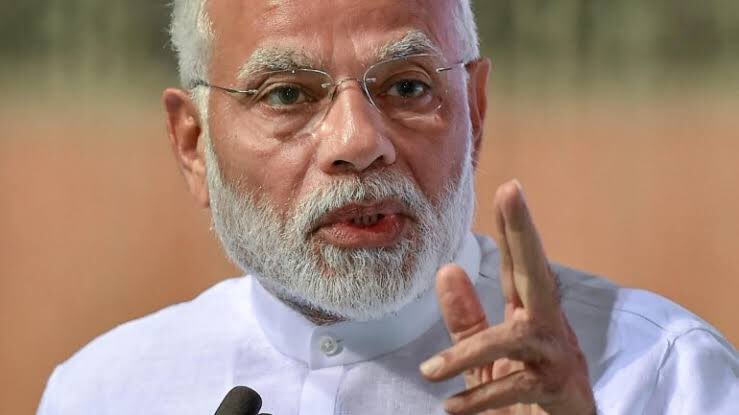 VatsalGaur07's tweet photo. PM Narendra Modi: There will be a new dawn and a brighter tomorrow very soon. There is no failure in science, only experiment and efforts #Chandrayaan2 https://t.co/e4W8pn5eYG
