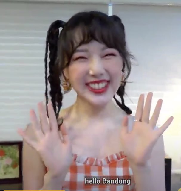 yerinsmiling's tweet photo. when you smile, sun shines ☀️ https://t.co/VkIPf8RU3R