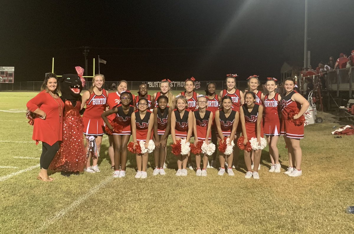 BurtonCheer's tweet photo. Homecoming 2019!!!! Burton JH and Varsity Cheer 🐾❤️🐾❤️ https://t.co/9xR8QzZ8le