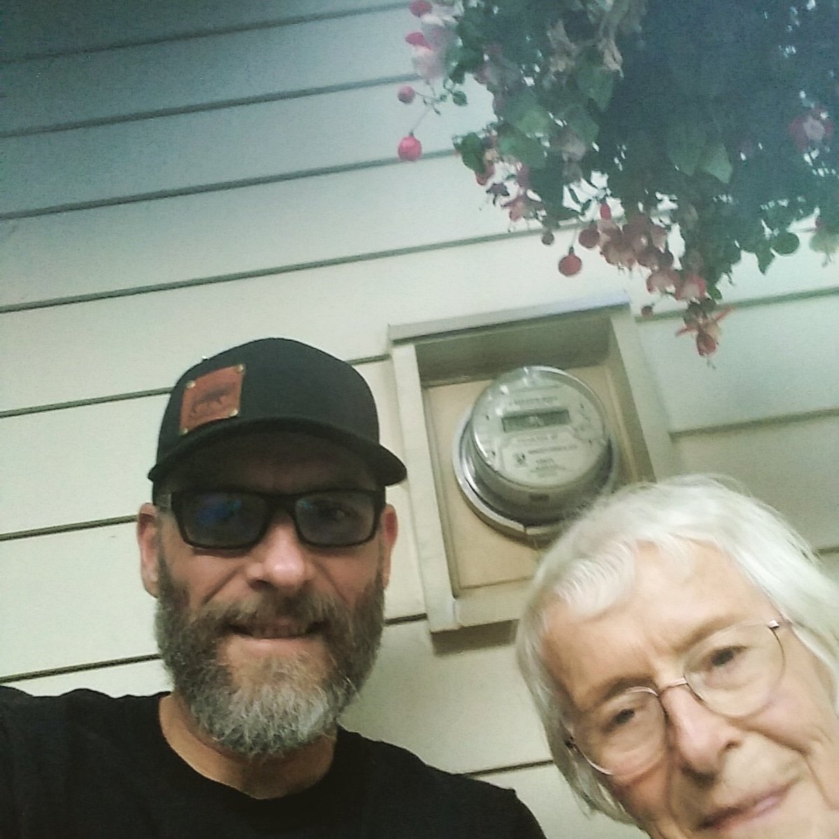 Murph_Master_1's tweet photo. Running break while I adjust to new job and part time job of caring for Mom.. memory problems having me take the job of primary care giver!
I will return to running when the time is correct!
#wetakecareofourown https://t.co/yS5Aqrlby3