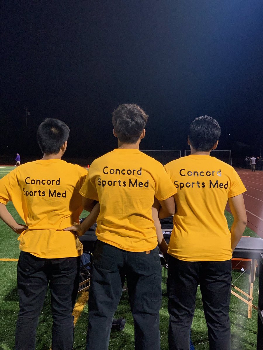 concord_high's tweet photo. Our new Sports Med program ready to learn and help at the football game #minutemenPRIDE #teamMDUSD https://t.co/aXwgj9GiEG