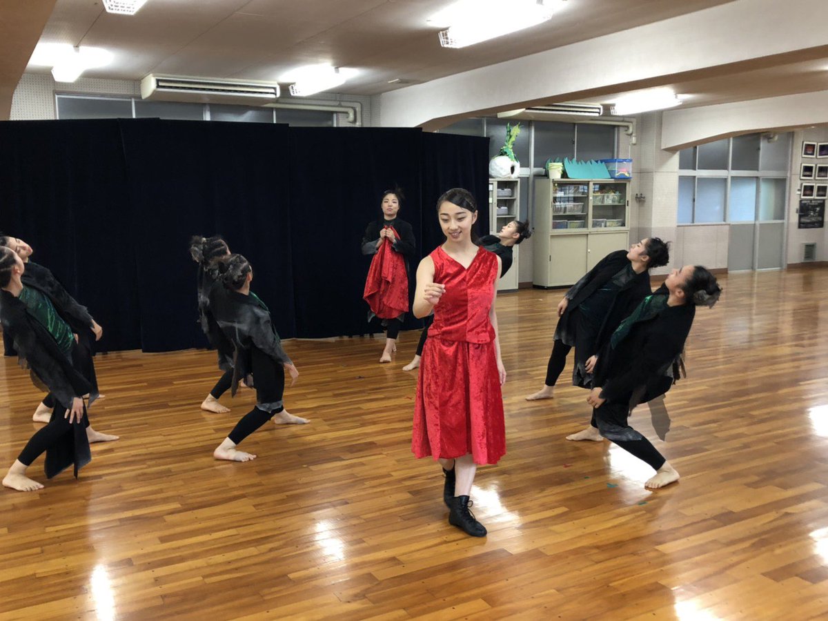 owuowjc_dance's tweet photo. 9月4日に中日新聞岡崎支局の方が来てくださり、全日本高校・大学ダンスフェスティバル神戸の受賞について取材を受けました。

作品内容や創作過程について私たちの想いを伝えることができました。
掲載された際には近日中に中日新聞に掲載される予定ですので、是非ご覧ください。 https://t.co/077rZ1bf7u