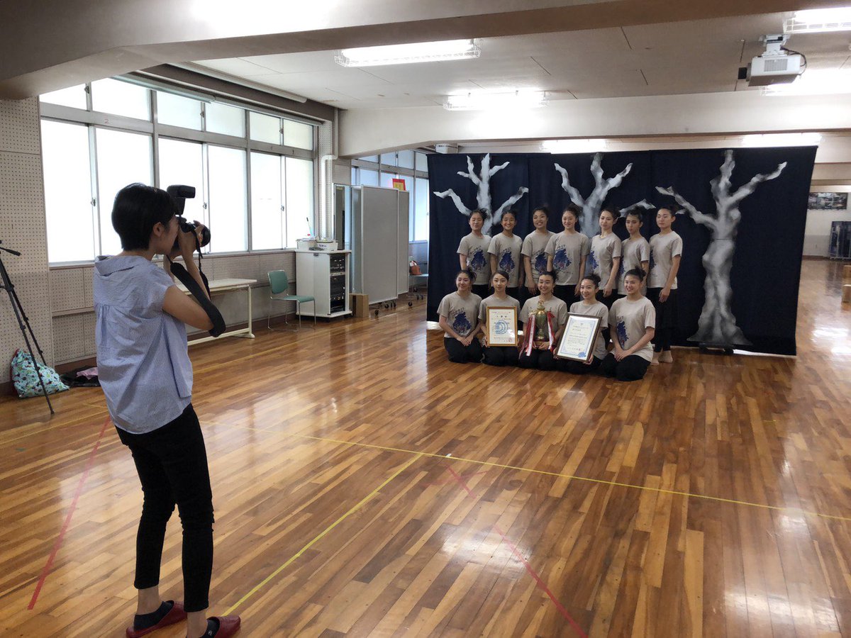 owuowjc_dance's tweet photo. 9月4日に中日新聞岡崎支局の方が来てくださり、全日本高校・大学ダンスフェスティバル神戸の受賞について取材を受けました。

作品内容や創作過程について私たちの想いを伝えることができました。
掲載された際には近日中に中日新聞に掲載される予定ですので、是非ご覧ください。 https://t.co/077rZ1bf7u