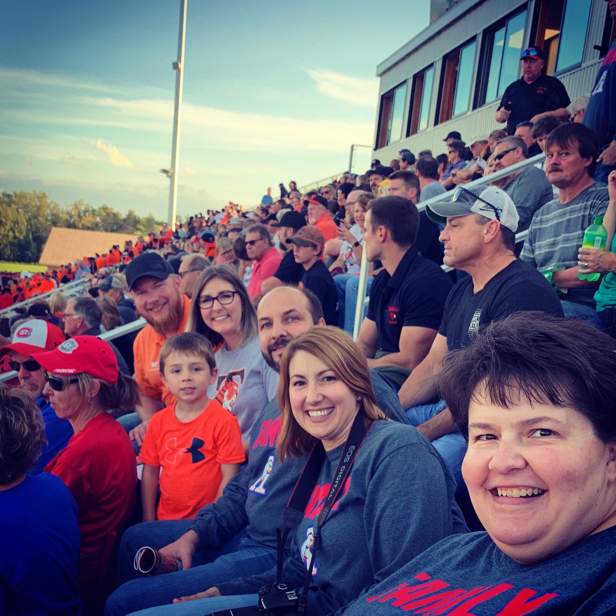 teri_roob's tweet photo. We are a blended Eagle/Tiger Football family!!!❤️💙🦅🐅🧡🖤 Go St. Cloud!!!🏈 @SC_Apollo_FB @techtigerfb @ISD742 https://t.co/I5Q10SPftB