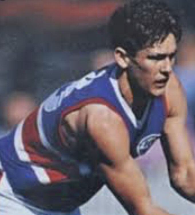 clenciedavid1's tweet photo. Leon Cameron must be a conflicted! @westernbulldogs @GiantsGws &amp; a handy player @Richmond_FC #leoncameron 
#AFLGiantsDogs #gotiges https://t.co/2Gbq8kYy4X