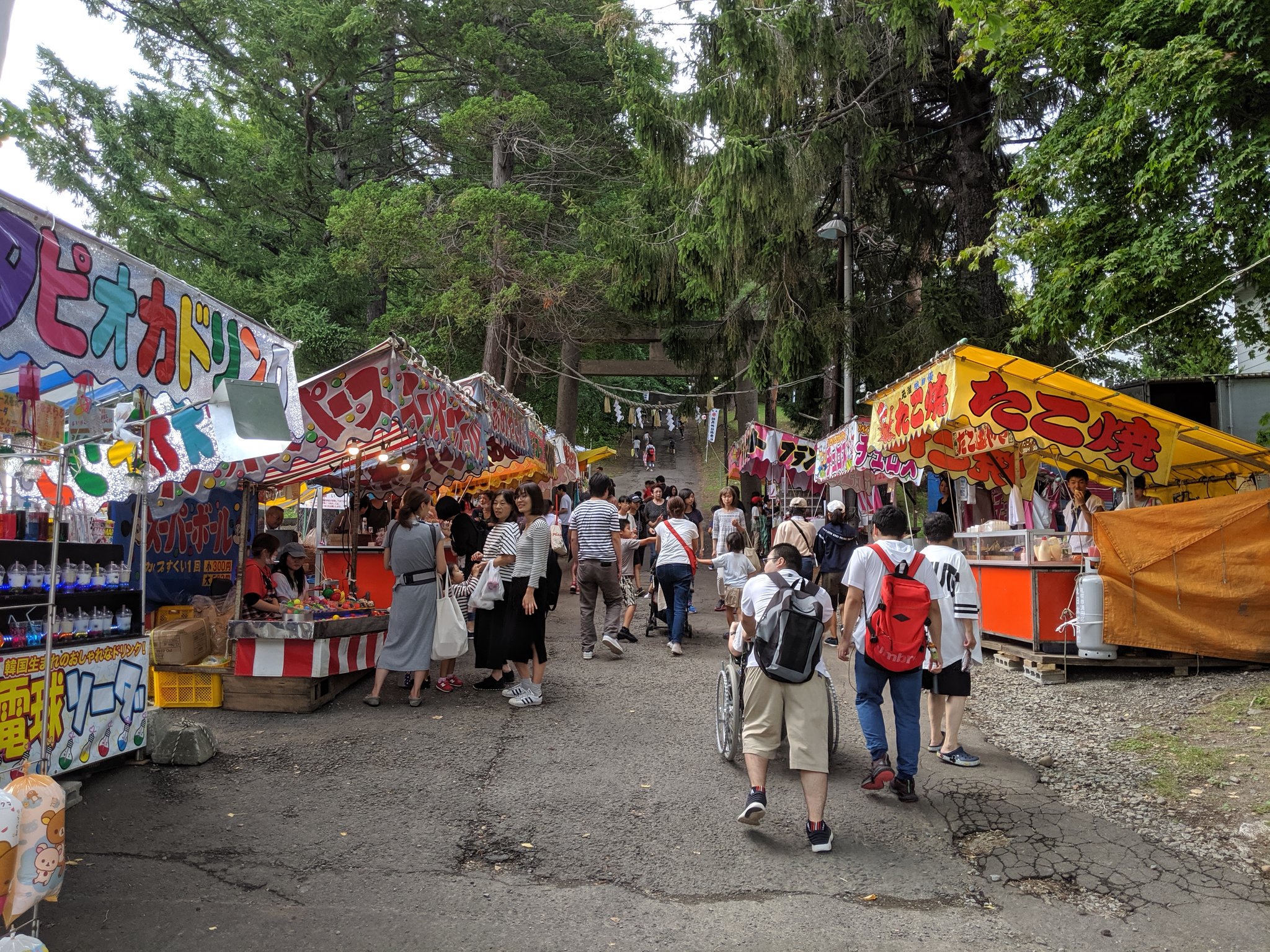 北海道press サポカン 札朱の鈴木です 相馬神社のお祭りへ こちらも賑わっています 札幌 札朱 相馬神社 T Co Qxpd2kwgrr T Co Bf7z3cm0ub Twitter
