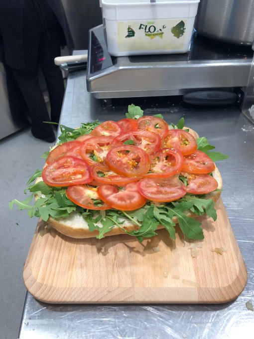 The biggest sandwich in da world. Credits: Trickster lol https://t.co/STG9TOMjCP