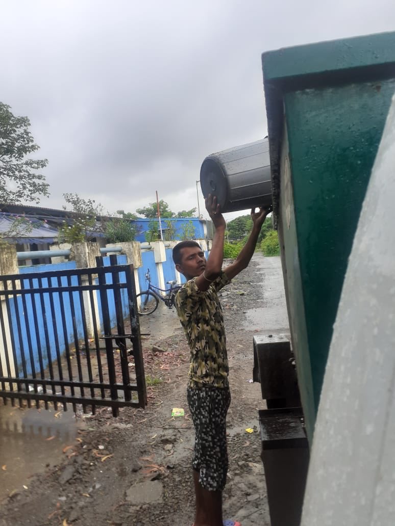 GramSomnath's tweet image. Somnath gram Panchayat 
cleaning work Door to door garbage collection, Dustbin and road cleaning .@SSG2019 @prafulkpatel @DmnCeodp