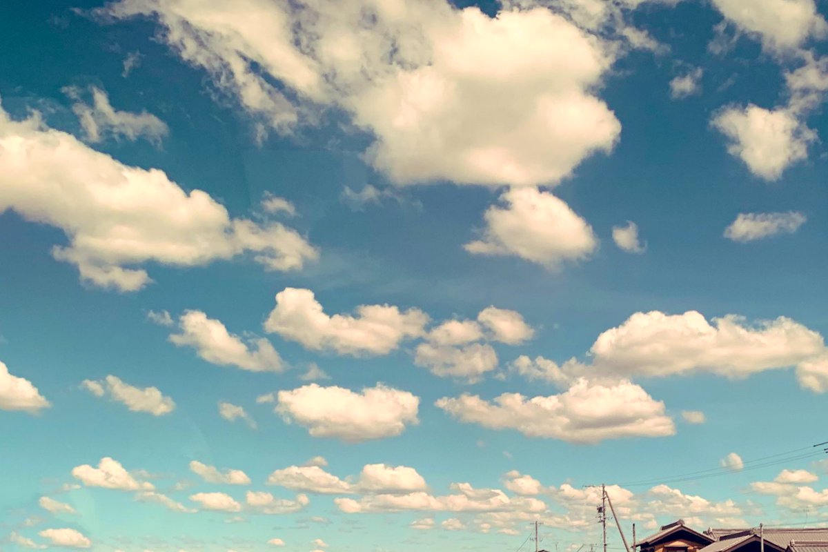 りるこん 3y乳卵アレ なんだかトイストーリーみたいな空だった