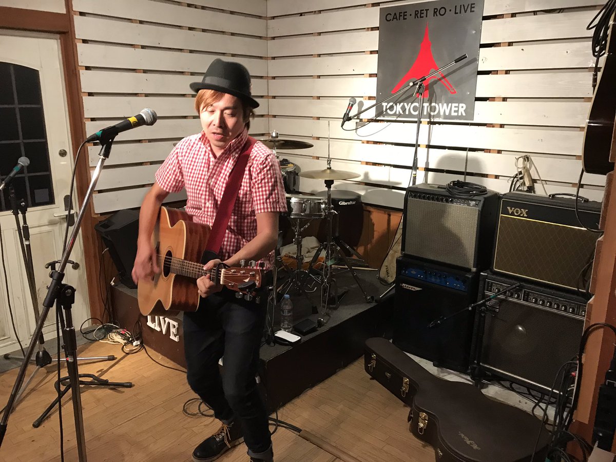 TOWERz7239's tweet photo. 8月24日 TONGARI2019 第2戦
モジプール主催、、、なのにモジプールは司会のみ、、、の誰が1番のTONGARIかを競うライブ‼︎
むしろTONGARIって何や?
今回もおおいにトンガった夜でした‼︎
次回は決勝戦‼︎
#モジプール
#RoundStore
#キシモトジュンイチ
#Ogurock
#TONGARI2019 https://t.co/sbUSGdDtdK