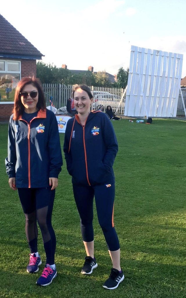 Rina_Sowler's tweet photo. Loved being an #allStar #minihitters activator from day one๐โค. It just felt like a long summer party with friends, family, our 56 amazing #allstars ๐ซ๐๐and their families.
Overwhelmed by the recognition from #RuncornJuniorCricketClub ๐ @jenner_michael @RuncornCC @geoffnuzum https://t.co/U7vGRdxw9Q