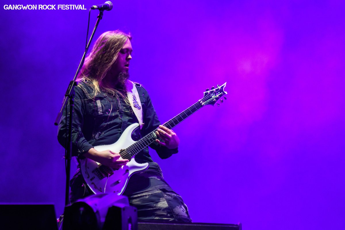 <GANGWON ROCK FESTIVAL 2019>
⠀
STRATOVARIUS
⠀
-
SET LIST
⠀
01. Eagleheart
02. PHOENIX
03. oblivion
04. Shine in the Dark
05. S.O.S
06. 4000 Rainy Nights
07. Black Diamond
08. The Kiss of Judas
09. Unbreakable
10. Hunting High and Low

더보기 > hoy.kr/eqAyI