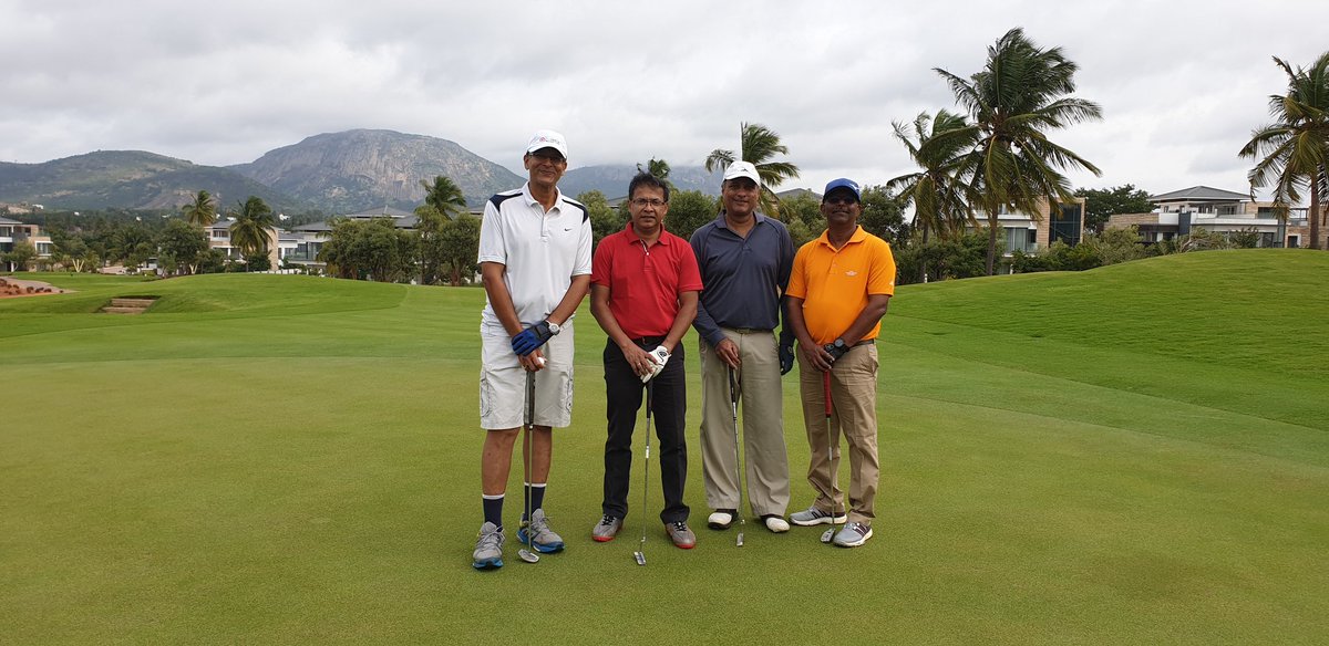 VivekVasishtha's tweet photo. Gr8 team building this morning over 9 holes of #golf  at #prestigegolfshire after completion of exhaustive day long deliberations #oneibm  @KaranBajwa_IN thank u for ur stellar leadership and steering @ibm_in so amazingly @deepalinaair @Prativa_M and Yukti  Punjabi, u were missed https://t.co/FDSr6xCRLw