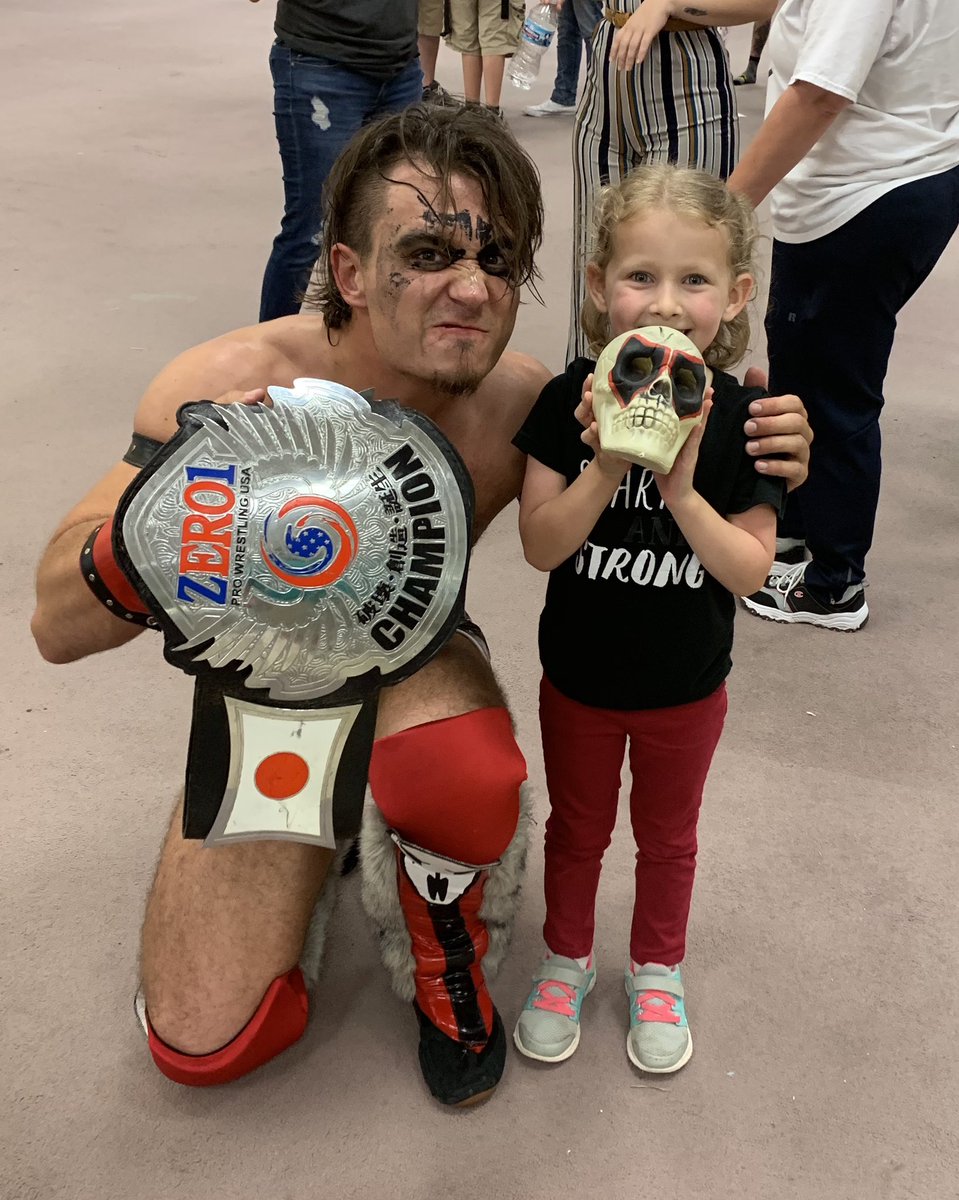 Checked out our first @Zero1USA_NE show tonight. Lily got to see one of her favorite guys, @JPWarHorse. And got to hangout and road trip with her best friend @stepstoolsarahx.