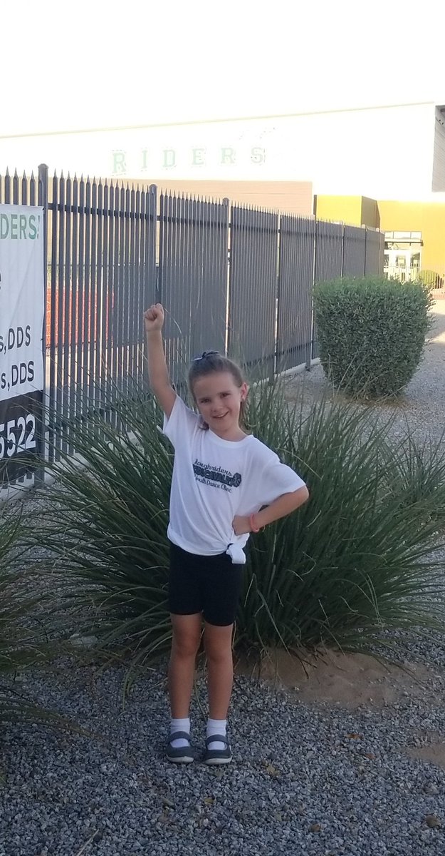 Chadwick1530's tweet photo. Charlotte participated in YHS Kid's Calvary hosted by their Varsity pomline. She loved it so much &amp; had everyone in stitches w/ her sass &amp; enthusiasm.

Watching her in dance made me realize what a crazy, assertive personality she truly has &amp; I love it! #YHScommUNITY #FuturePommie https://t.co/53lpABXJLr