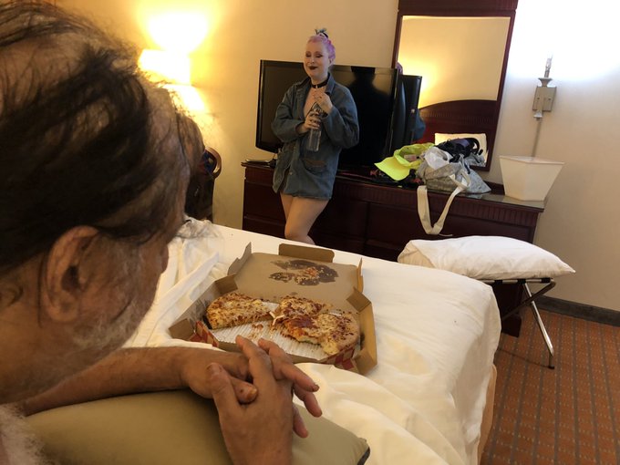 I&rsquo;m having a great time filming with Violet Coxxx for @gasmaskgirl_ check it out soon #Gasmask girl #Porn<a href="/tag/sexy"class="tags"><span>#sexy</span></a><a href="/tag/porn"class="tags"><span>#porn</span></a><a href="/tag/gasmask"class="tags"><span>#gasmask</span></a>