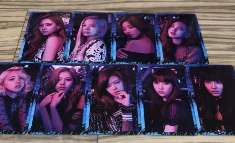 twiceグッズプレゼント企画💪 tweet media