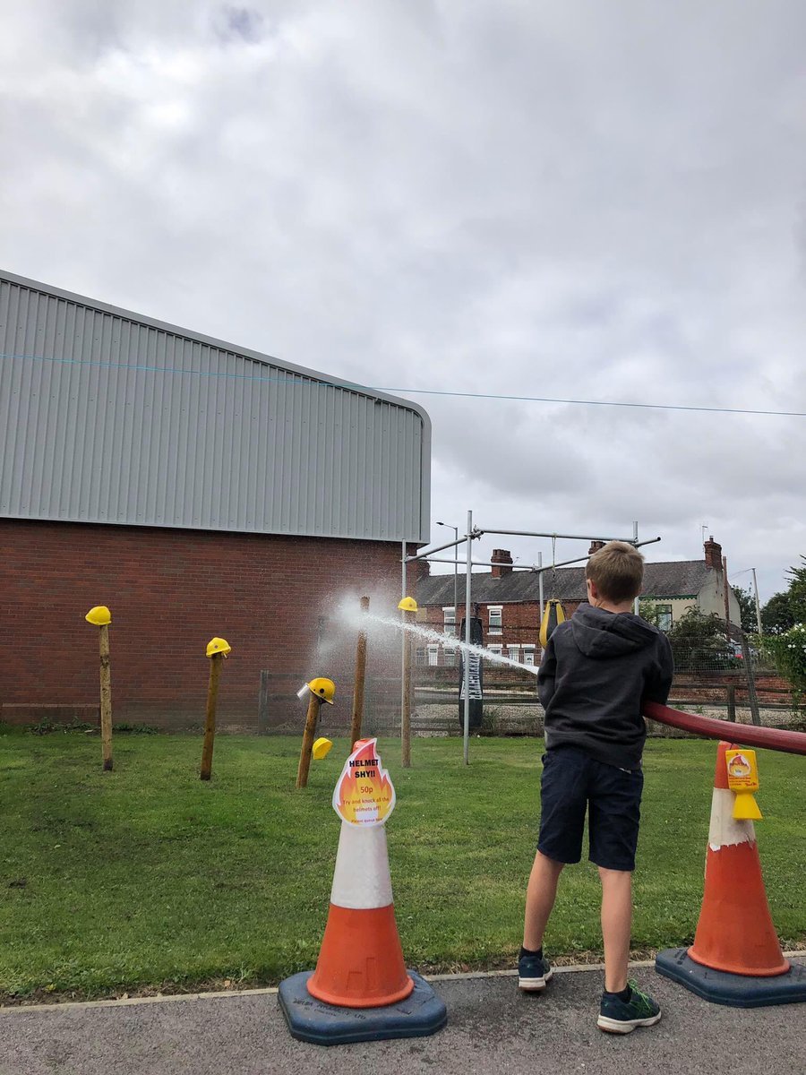 #Selby Fire Station Open Day is now in full swing. Pop down with the kids and meet <a href="/NYFRSselbyCSO/">NYFRS Selby District</a> &amp; have your face painted, try to knock the helmets over with our hose &amp; ride on our rescue boat 
Today 10am - 4pm 
<a href="/SteveShawWright/">. Steve Shaw Wright 💙</a> 
@minsterfm 
<a href="/BBCYork/">BBC York</a>