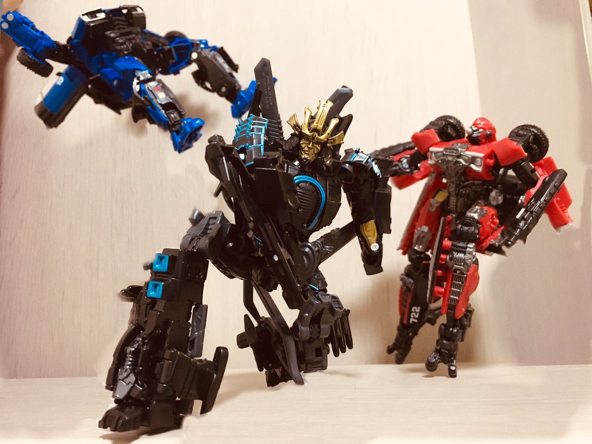 tai_77_ct's tweet photo. #transformers 
#studio_series
"No fear, no hate, no anger" https://t.co/2XnPfScBhY