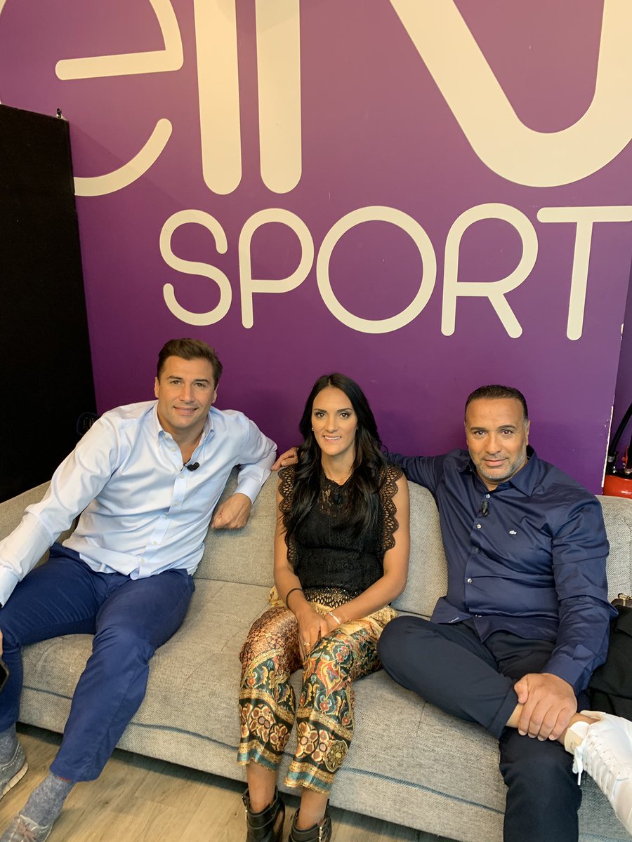 l_expresso's tweet photo. 🚨 C’est parti pour #LEXPRESSO
☕️ En direct sur @beinsports_FR avec @Vanessalemoigne aux commandes!
🔥 Invités : @lorikcana - Thomas #Sammut (préparateur mental)
🔥 Consultants : @GhaniYalouz - Louisa #Necib Cadamuro https://t.co/xm1rybRcRw
