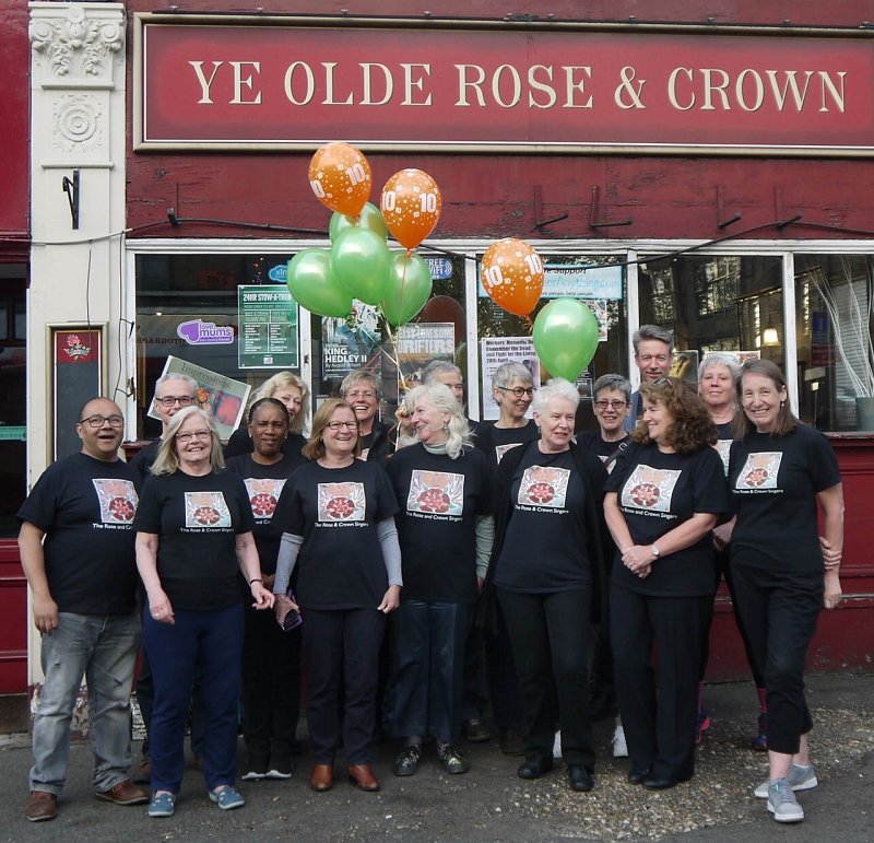 Fab Rose&amp;Crown singers are part of ChoirFest. 29th Sept 12.00 - Georgian Singing Worksop &amp; 2nd Oct ,8pm - open mic at Ye Olde Rose &amp; Crown. More info choirfest.co.uk <a href="/j_latouche/">Jenny La Touche</a>
<a href="/NaturalVoices/">Natural Voices Choir</a> <a href="/Harmony_E4/">HarmonyE4</a> @roseandcrownpub <a href="/welshrosie/">Rosie Dow</a> <a href="/TNLUK/">The National Lottery</a> <a href="/E17Central/">Central Estates</a> @WFculture19