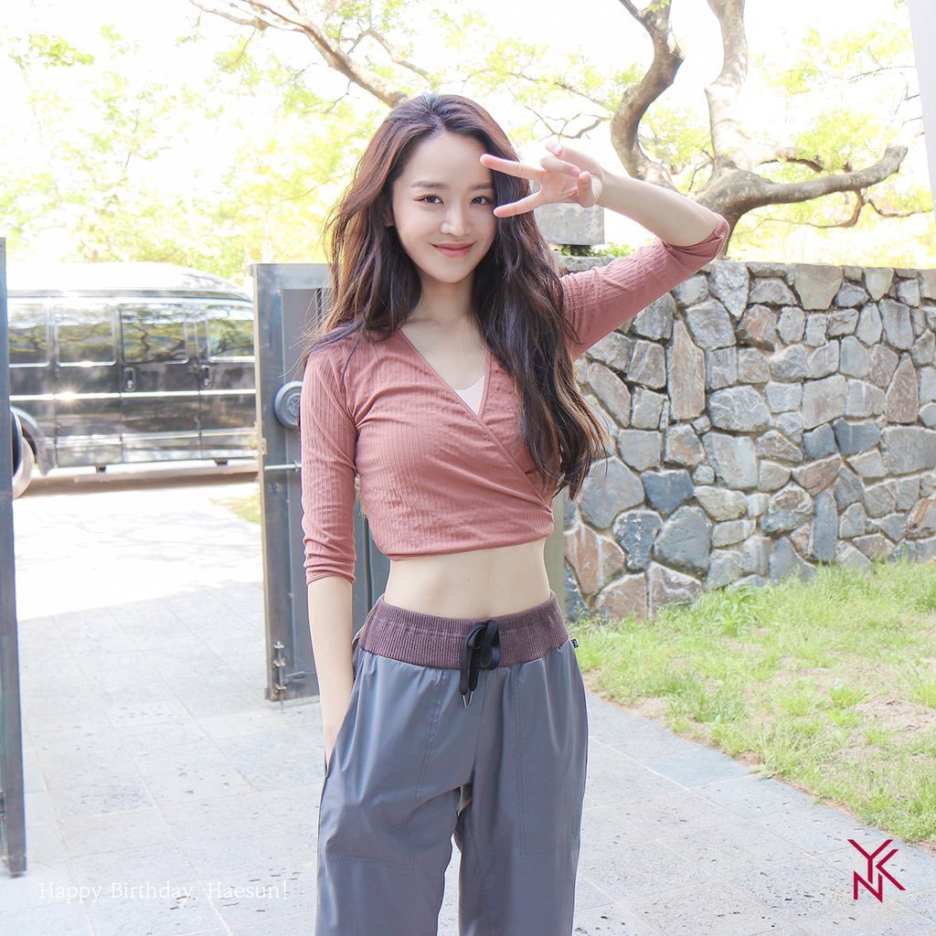 تويتر Sufang Liu على تويتر 僅此一次的愛情 丹唯一的愛 단하나의사랑 Angelslastmissionlove 李妍書 이연서 五個孩子 李妍泰 秘密森林 永恩秀 我黃金光輝的人生