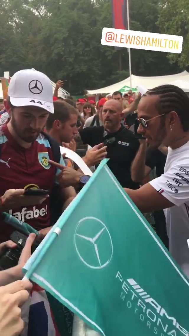 Cool shirt bro #twitterclarets
