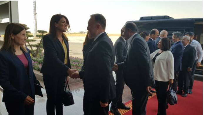 peyamakurd's tweet photo. HDP heyeti Başkent Erbil'de
#kurdistan #erbil #Mesud_Barzani #KDP #Mesrur_Barzani #HDP #Sezai_Temelli
https://t.co/9tXTMv97fp https://t.co/SGgxFVL6Zq