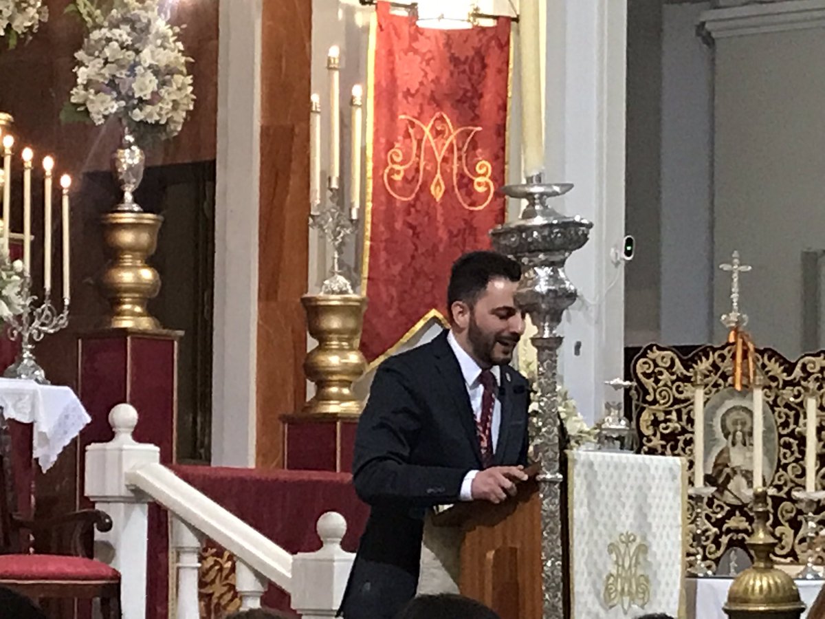 AytoRociana's tweet photo. Sirvan estas líneas para felicitar a @manmiguel por la Salutación que hizo anoche a nuestra patrona, la Virgen del Socorro. Una exaltación sencilla pero llena de emoción y momentos únicos, poniendo en pie a todos los allí presentes. Enhorabuena ‼️‼️ https://t.co/hAXm0nlCcz