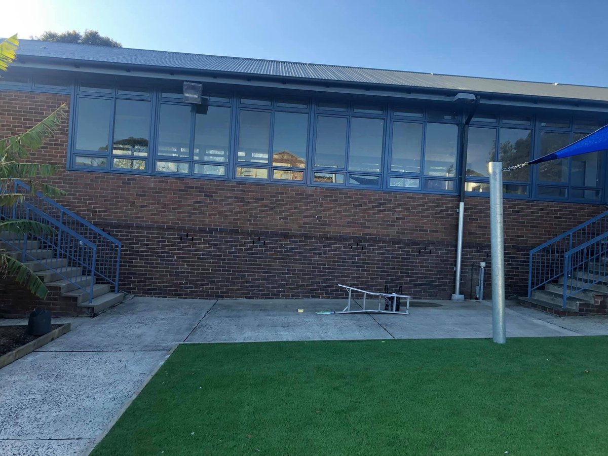 LaPerousePS's tweet photo. Gary Purchase working his magic due to a collaboration between Orana Services, Yaanma and Spotless. 
Check out this article for more details https://t.co/sDdpzkqFsc 😀😀 https://t.co/fGmne56HTK