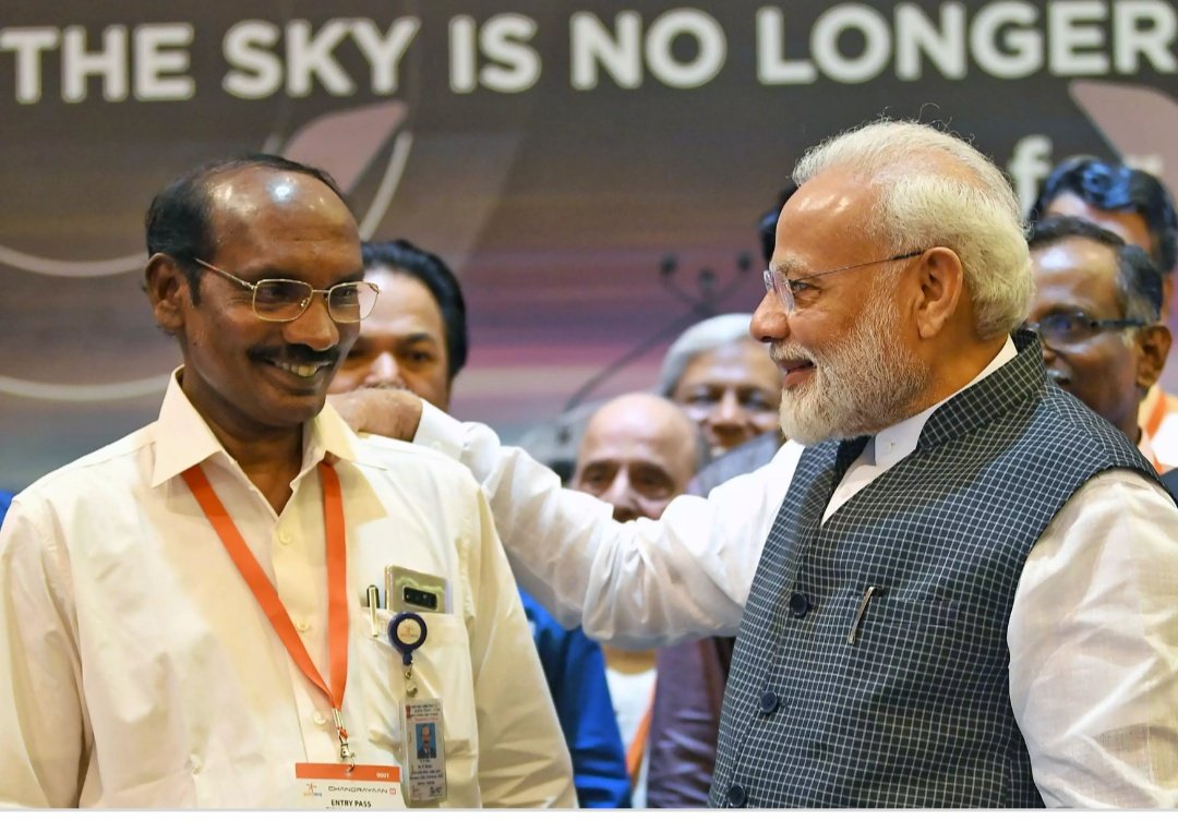 komal_wx's tweet photo. Setback is the proof you tried. We will try again!!! ❤️🚀 #Chandrayan2  #ProudOfISRO #IndiaWithISRO https://t.co/il2OC9pyzD